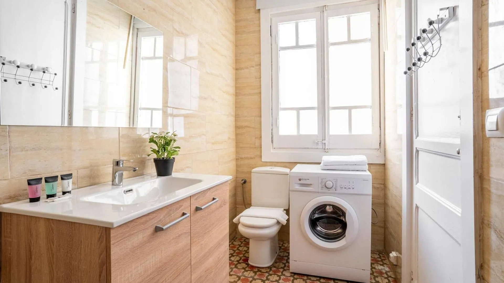 Apartment Sagrada Familia- Emblematic And Charming Catalan Home Barcelona